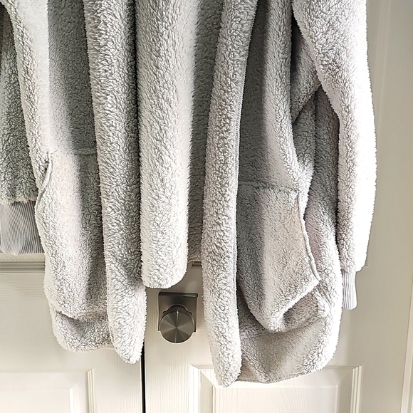 New Chicgal Fuzzy Hooded Open Front Sherpa Jacket Coat W Pockets 2XL Oatmeal - Picture 3 of 14